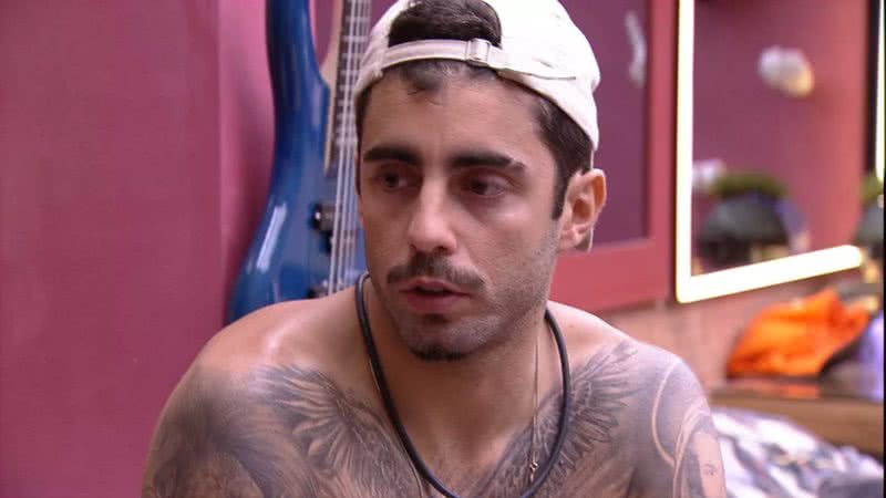 BBB22: Pedro Scooby tenta limpar barra com sister e se dá mal: “Me agredindo” - Reprodução/Globo