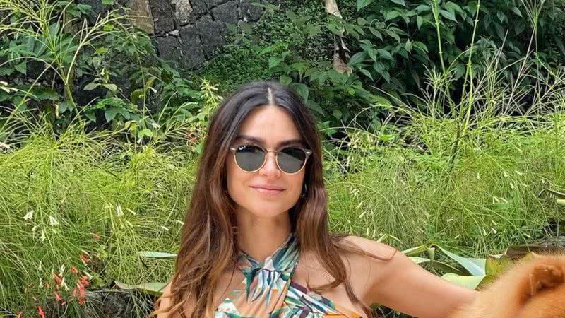 Dois meses após dar à luz, Thaila Ayala exibe barriga trincada: “Fala o segredo” - Instagram