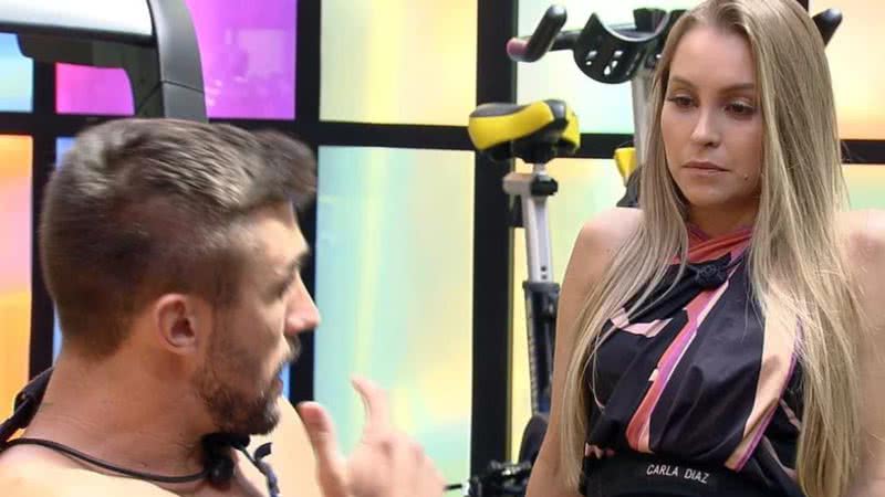 Atriz e instrutor de crossfit conversam sobre futuro do relacionamento - Reprodução / TV Globo