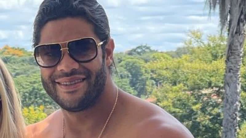 Completamente apaixonado, Hulk Paraíba se declara à esposa: "Casar com você mudou a minha vida" - Reprodução/Instagram