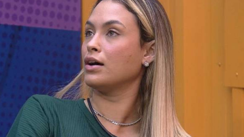 BBB21: Mãe de Sarah desabafa sobre postura da filha dentro da casa: "Rezo todo instante para não falar merd*" - Reprodução/TV Globo