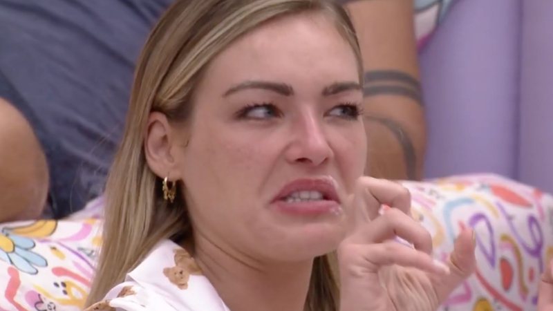 BBB22: Sister dispara na lata para Bárbara: "Tu é meio nojentinha mesmo" - Reprodução/TV Globo