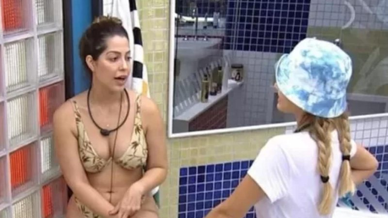 As sisters conversaram no banheiro da casa e deixaram no ar o nome de sua indicação ao paredão; confira quem deve ser o confinado citado pelas sisters - Reprodução/TV Globo