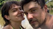 Bianca Bin e Sérgio Guizé apresentam novo membro da casa - Reprodução / Instagram
