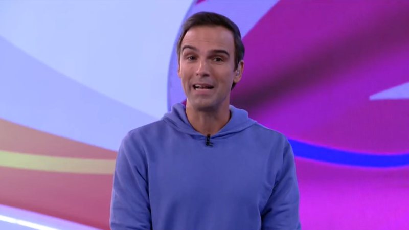 BBB22: Tadeu Schmidt dá bronca nos brothers e web exalta discurso: "Pontual" - Reprodução / TV Globo