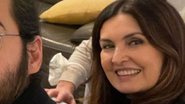 A apresentadora Fátima Bernardes publicou uma foto ao lado da família após meses longe do herdeiro que estuda no país europeu; confira - Reprodução/Instagram