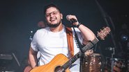 Festival sertanejo gera revolta ao apagar fotos de Maurílio - Instagram/Adilson Cruz