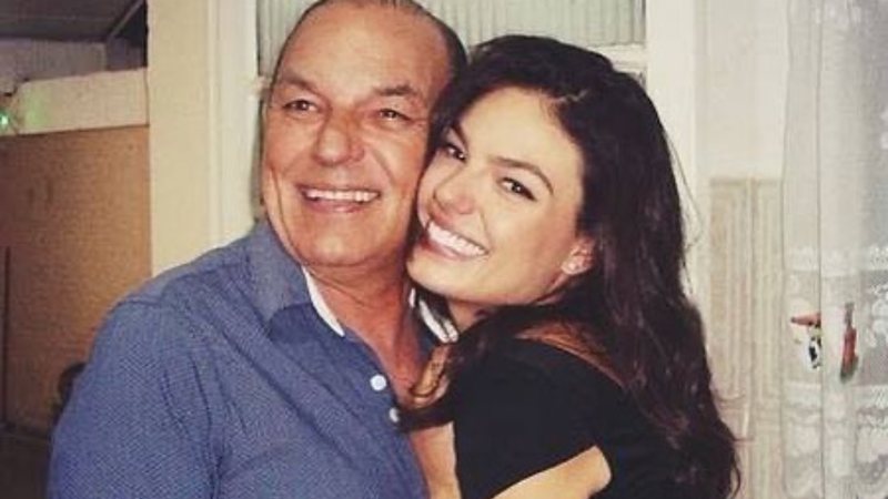 Isis Valverde comove fãs ao lamentar saudade do pai: “Não tenho mais você” - Instagram