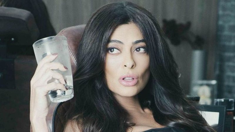 Aos 42 anos, Juliana Paes ostenta cinturinha de moça em look ousado: "Deu sede" - Reprodução/Instagram