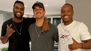 Gabriel Medina encontra com Thiaguinho e Rafael Zulu - Reprodução/Instagram