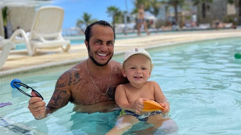 Thammy Miranda e o filho Bento, de um ano - Reprodução/Instagram