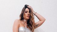 Cleo posa com vestido curtíssimo e deixa pernões em evidência com sandália de salto: "Não tem comparação" - Reprodução/Instagram