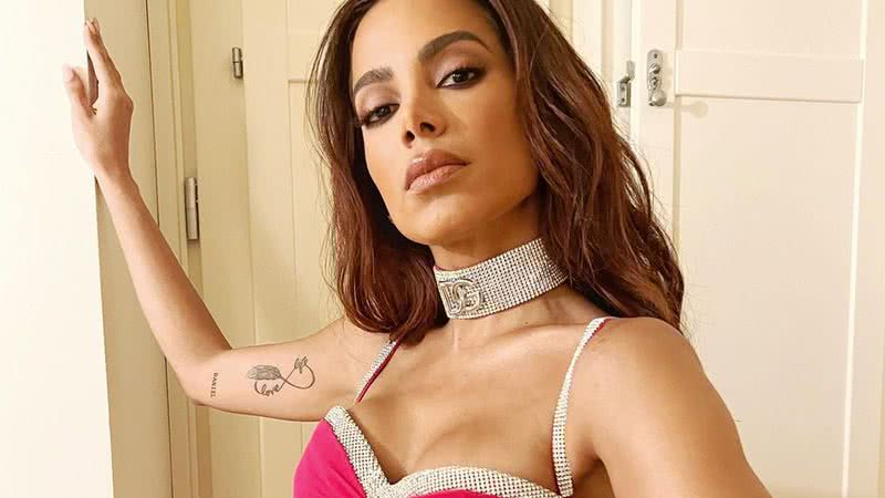 Anitta ostenta luxo com look exclusivo de grife e seguidores aplaudem - Reprodução/Instagram