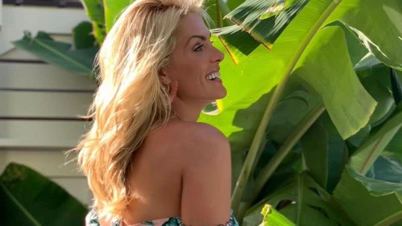 Ana Hickmann ostenta corpão em cliques de biquíni - Arquivo Pessoal