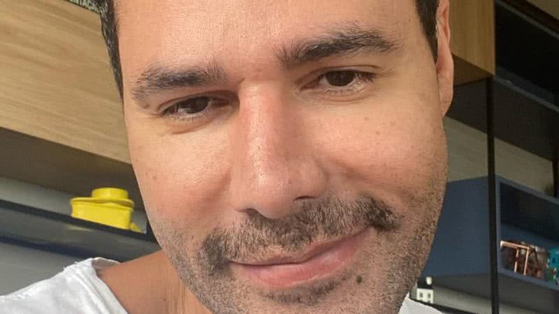 Um dia após vencer a Covid-19, Rodrigo Sant'Anna publica selfie e famosos celebram a vida do ator: “Glória a Deus” - Reprodução/Instagram