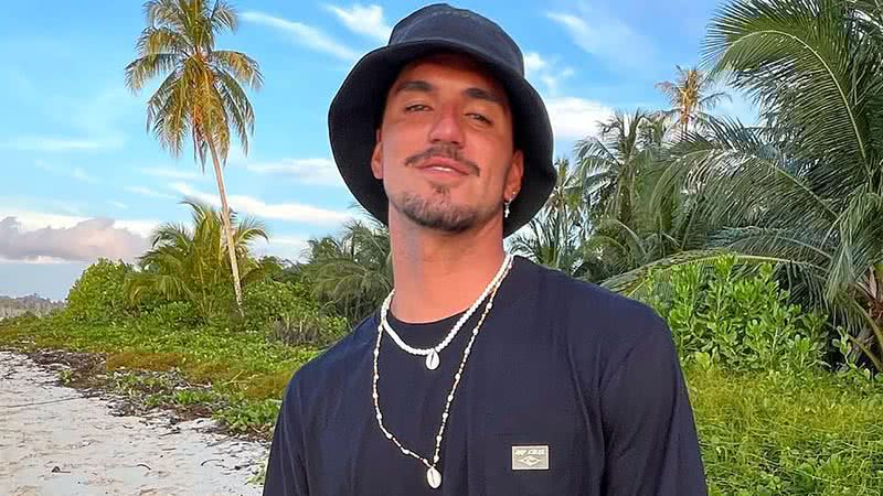 Após fim de noivado, Gabriel Medina é flagrado aos beijos com ex-reality show - Reprodução/Instagram