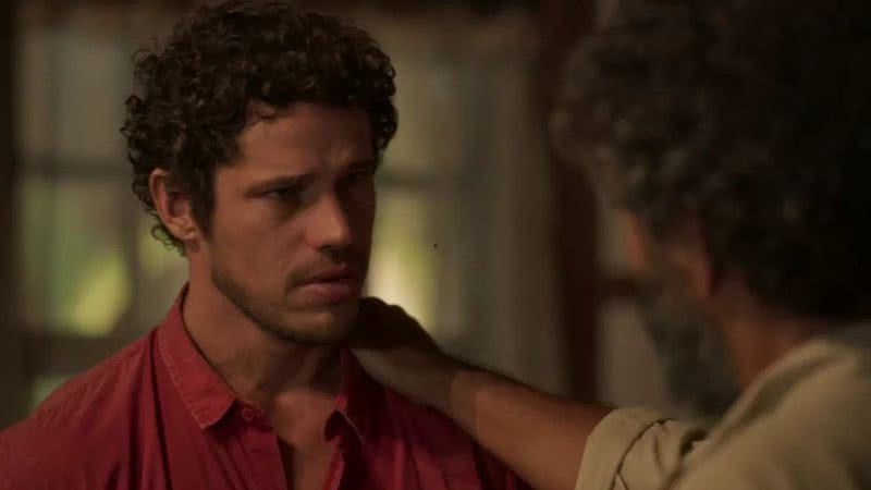 Após levar um pé na bunda, Tadeu implora por perdão de José Leôncio e Filó; confira o que vai acontecer na novela das 9 - Reprodução/TV Globo