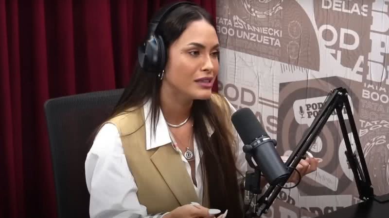 Sarah Andrade revelou que está revistando constantemente seus conteúdos pelo medo de ser cancelada na web - Reprodução/YouTube