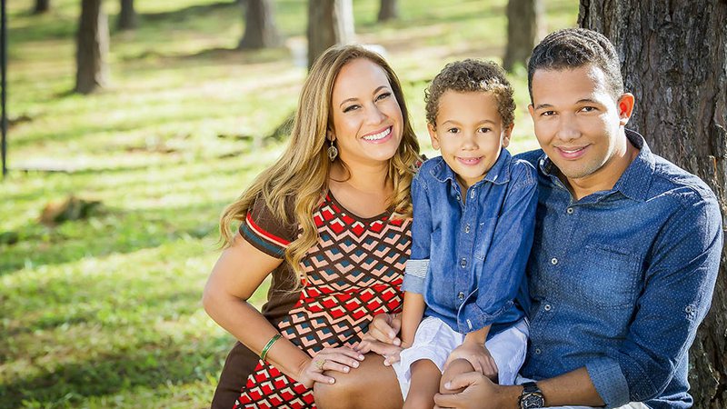 Renata Alves com o marido, Diego, e o filho, Dieguinho - Martin Gurfein