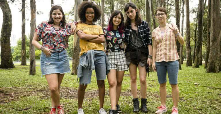 Keyla (Gabriela Medvedovski), Ellen (Heslaine Vieira), Tina (Ana Hikari), Lica (Manoela Aliperti) e Benê (Daphne Bozaski) - Globo/Ramón Vasconcelos