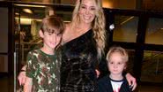 Danielle Winits leva os filhos ao cinema no Rio - Webert Belicio / AgNews