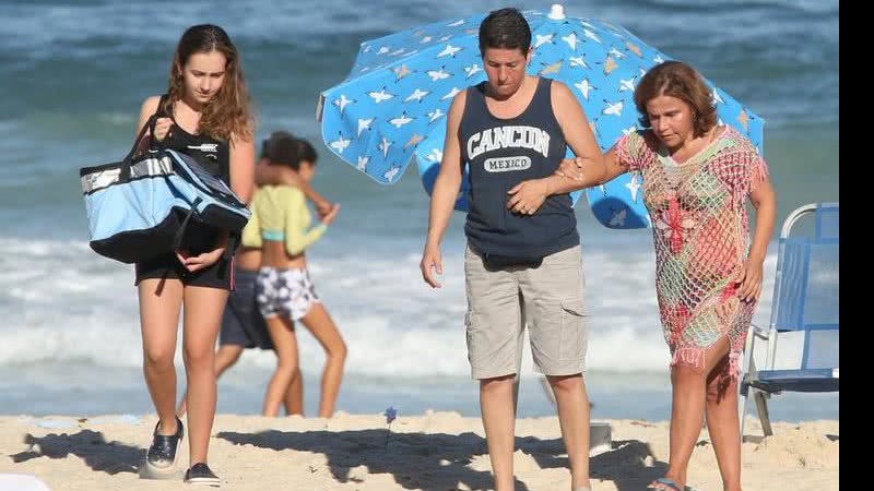 Claudia Rodrigues curte praia de Ipanema no Rio de Janeiro - Fotos: Agnews