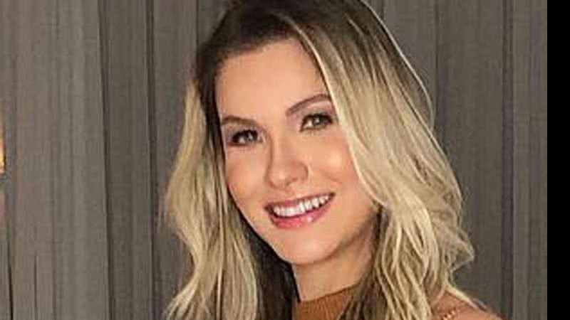 Com vestido coladinho, Andressa Suita exibe seu barrigão - Reprodução