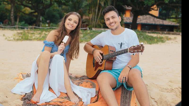 Pedro Thomé conquista Giovanna Chaves em novo clipe - Divulgação