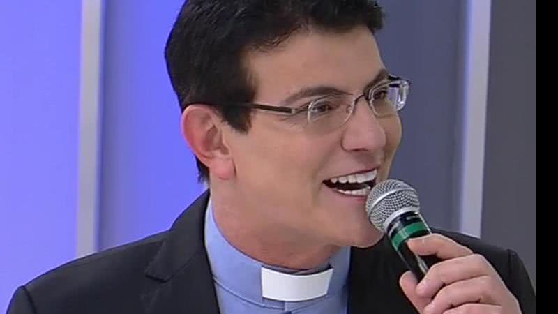 Padre Reginaldo Manzotti desabafa notícias falsas - Reprodução/ Rede TV!