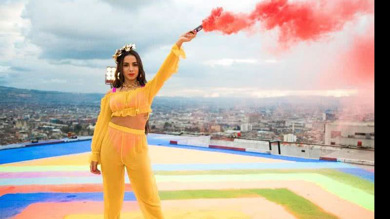 Anitta lança clipe ultra colorido de Medicina, seu novo single - Felipe Loaiza