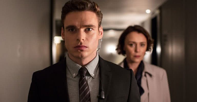 Richard Madden e Keeley Hawes estrelam a série - Divulgação Netflix