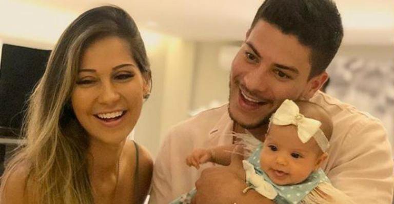 Arthur Aguiar e Mayra Cardi revelam hábito inusitado da primeira herdeira - Reprodução Instagram