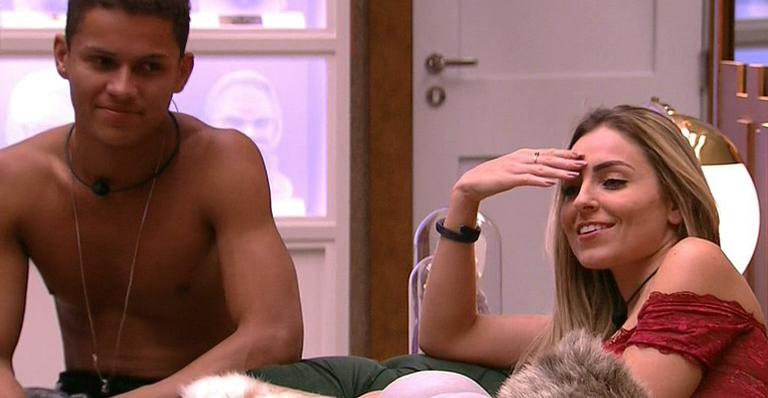 BBB19: Papo sobre drogas esquenta e Paula faz revelações - Reprodução