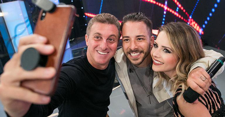 Luciano Huck, Junior e Sandy - Reprodução / Instagram