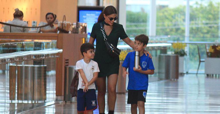 Juliana Paes e os filhos - Fabio Moreno/Agnews