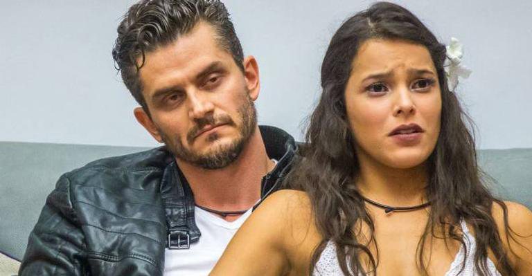 Marcos e Emilly durante BBB - Reprodução Globo/Paulo Belote