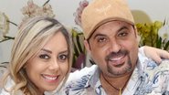 Edson e a mulher deixam a maternidade com a filha - Eduardo Martins / AGNEWS