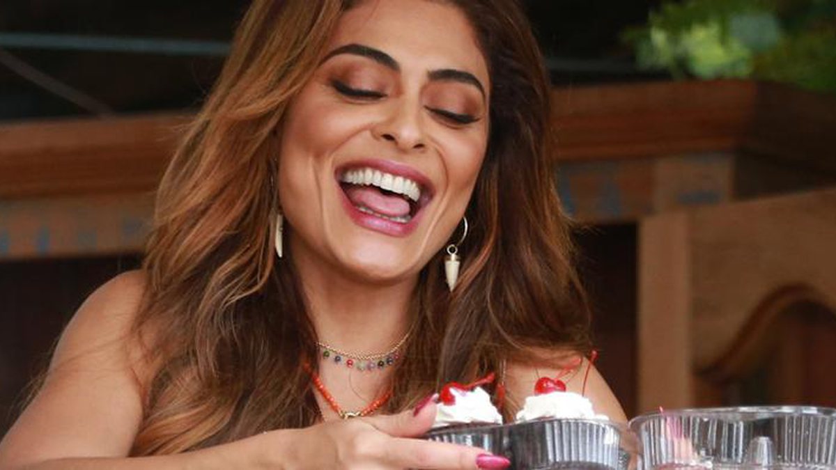 Juliana Paes faz lanchinho em padaria no intervalo das gravações da nova  novela das 9