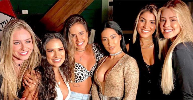 Carol Peixinho, Hariany Almeida, Paula von Sperling, Isabella Cecchi, Simone e Simaria - Reprodução/Instagram