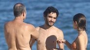 Caio Blat em praia no Rio de Janeiro - AgNews