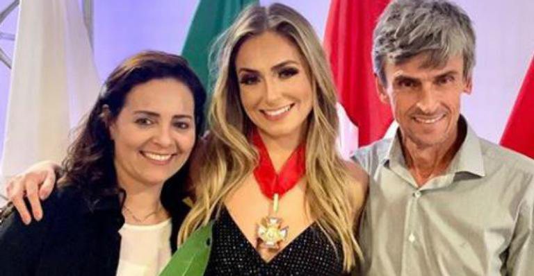 Campeã do BBB 19, Paula recebe medalha por contribuição em sua cidade - Reprodução / Instagram