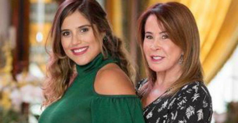 Zilu Camargo posa coladinha em Camilla Camargo e super barrigão rouba a cena - Reprodução / Instagram