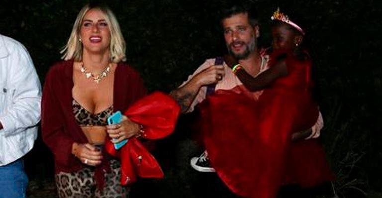 Giovanna Ewbank, Bruno Gagliasso e Titi - Roberto Filho / BrazilNews