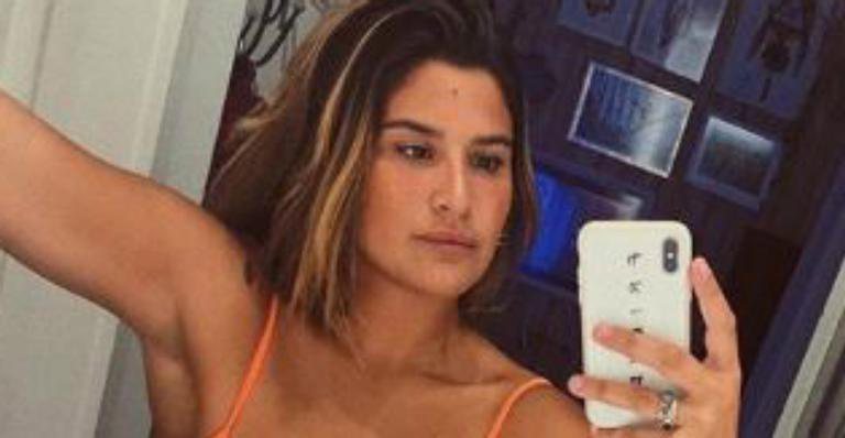 Giulia Costa faz selfie de biquíni e exibe curvas nas rede sociais - Reprodução / Instagram