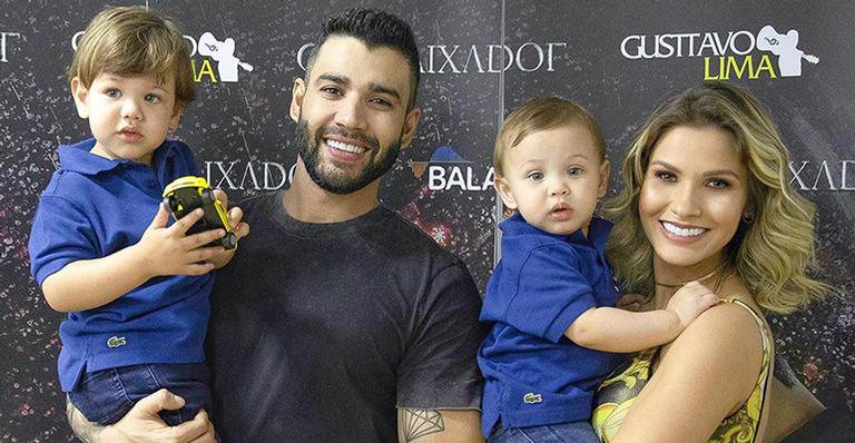 Gusttavo Lima e Andressa Suita com os filhos, Gabriel e Samuel - Reprodução/Instagram