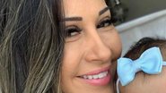 Mayra Cardi dá banho em Sophia na pia de seu banheiro - Reprodução / Instagram