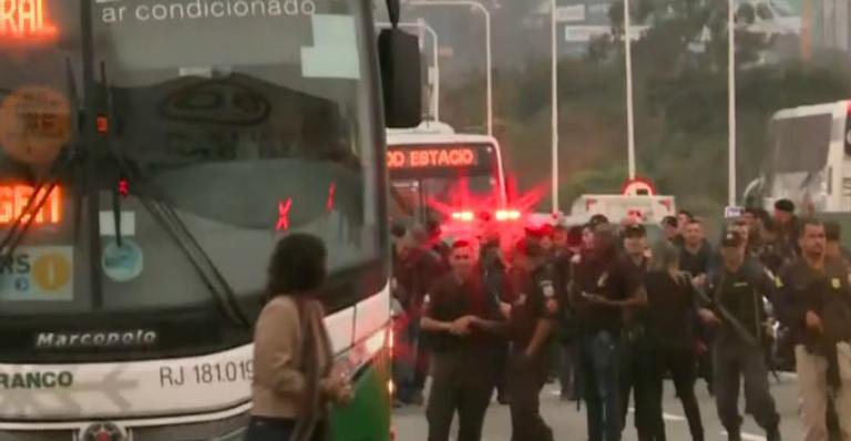 Sequestro na Ponte Rio-Niterói - Reprodução/TV Globo