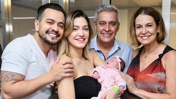 Henrique, Raissa, Luiza, Mauro Naves e Patricia Naves - Manuela Scarpa/Brazil News