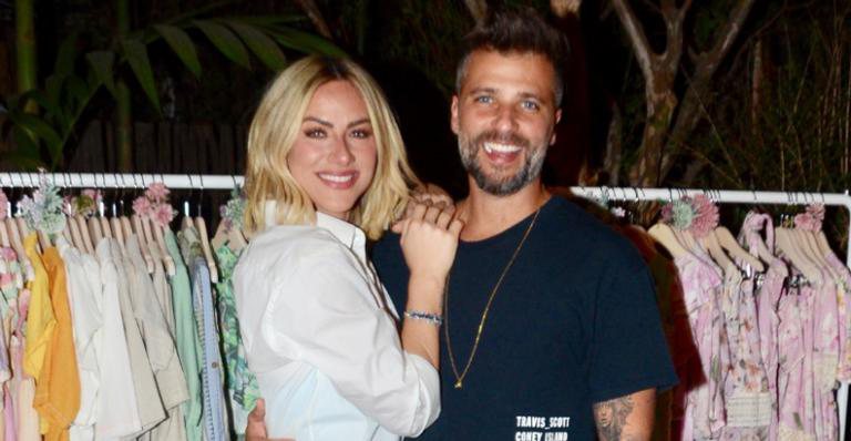 Bruno Gagliasso e Giovanna Ewbank no lançamento de sua linha infantil - Eduardo Martins / AgNews