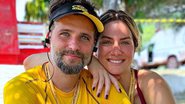 Bruno Gagliasso e Giovanna Ewbank resgatam filhotinho de cachorro na estrada - Instagram